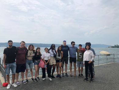 Gruppenbild mit Bodensee im Hintergrund